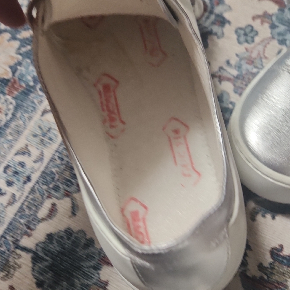 CHANEL Silver and White Sneakers - Picture 16 of 16